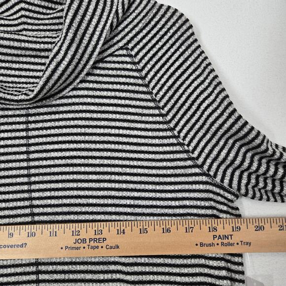 Weekends by Chico's Trailwinds Stripe Cowl Top sz 1 (M) Black Gray Long Sleeve - Picture 12 of 15